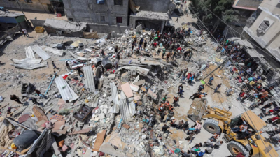20 killed in Israeli strike on Nuseirat, says Gaza hospital