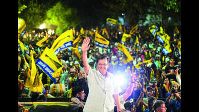 Arvind Kejriwal hits out at Modi, says BJP will get less than 220 seats