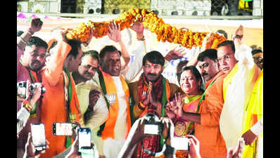 In Manoj Tiwari’s rally, BJP trains guns at Congress, AAP