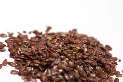 How flax seeds detoxify the skin