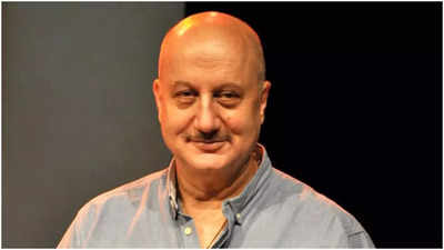 Lok Sabha polls: On "festival of democracy" Anupam Kher says," If you don't vote, don't complain"