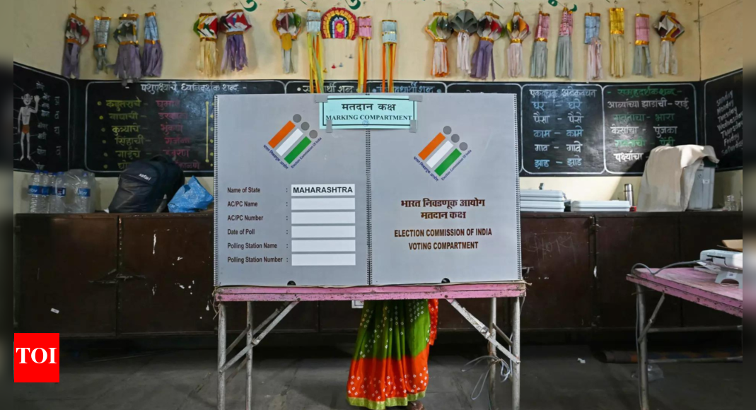 38.77% voting till 3 pm in Maharashtra's 13 Lok Sabha seats; politicians, prominent personalities vote | India News - Vimarsana News