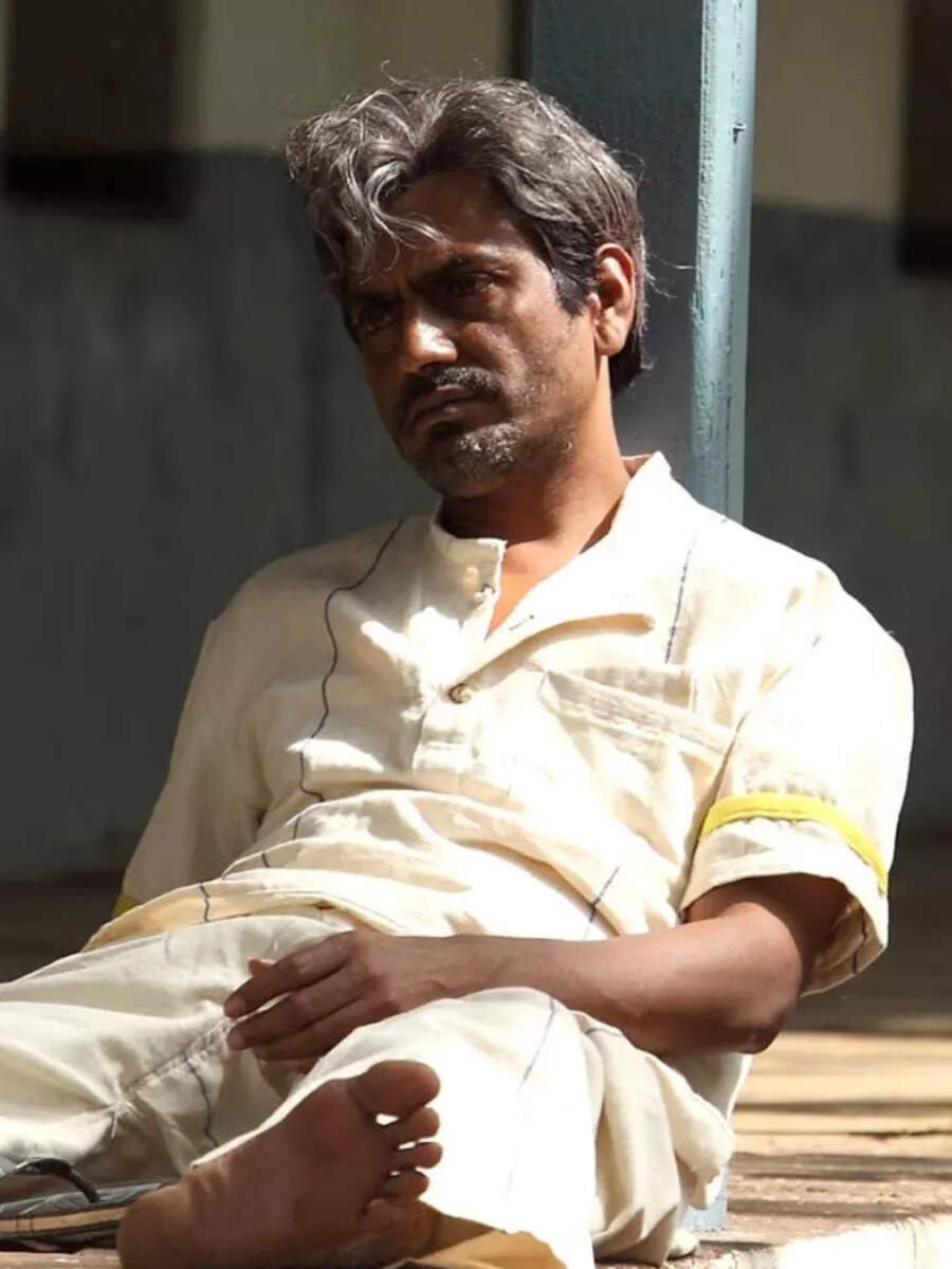 10 Bollywood Actors Who Stole The Show With Side Roles, From Vicky ...