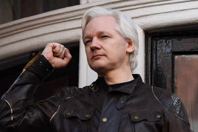 WikiLeaks founder Julian Assange wins bid to appeal US extradition ruling