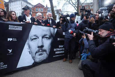 WikiLeaks founder Julian Assange allowed to appeal extradition from UK to US