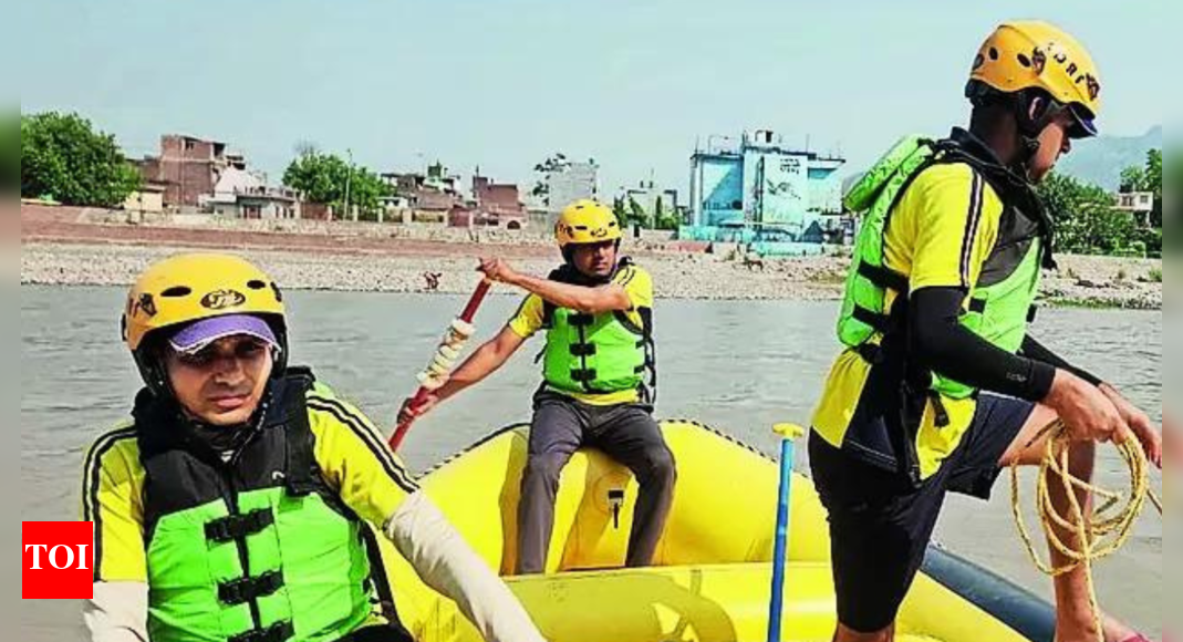 NRI feared drowned in Ganga, search on | India News - Vimarsana News
