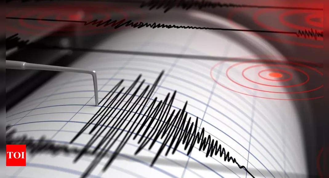 Fear but no injuries after quake ‘swarm’ near Naples – Times of India