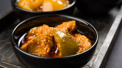 <arttitle>Lesser known health benefits one can get from <i>desi</i> mango pickle</arttitle>