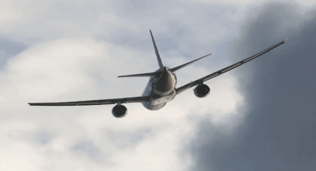 1 dead, several injured as flight hit by severe mid-air turbulence