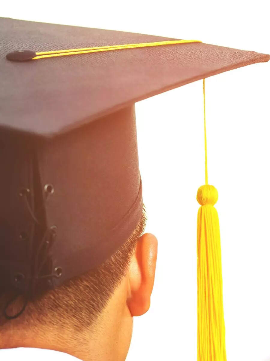 10 Popular Distance Learning Universities in India for Higher Education