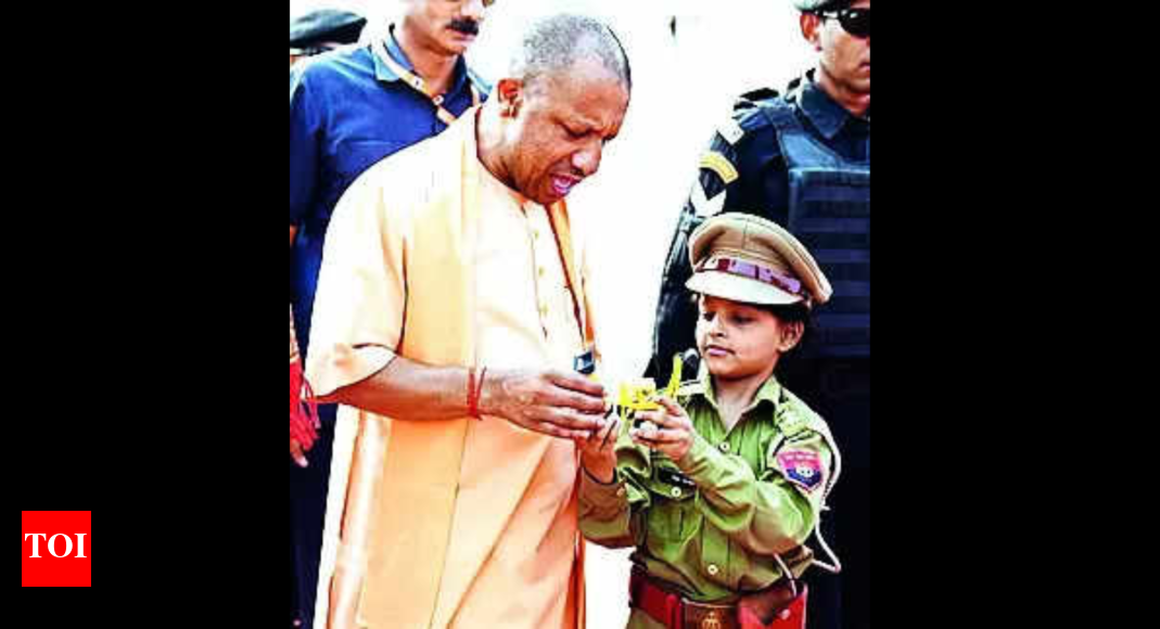 This election between 'Ram bhakts' and 'Ram drohis': CM Yogi Adityanath | Lucknow News - Vimarsana News