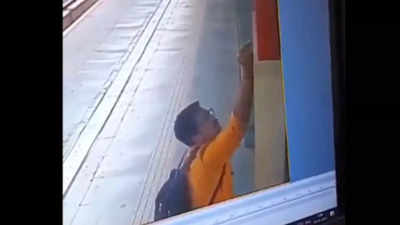 Death threat to Arvind Kejriwal: Delhi Police arrest man for graffiti at metro station