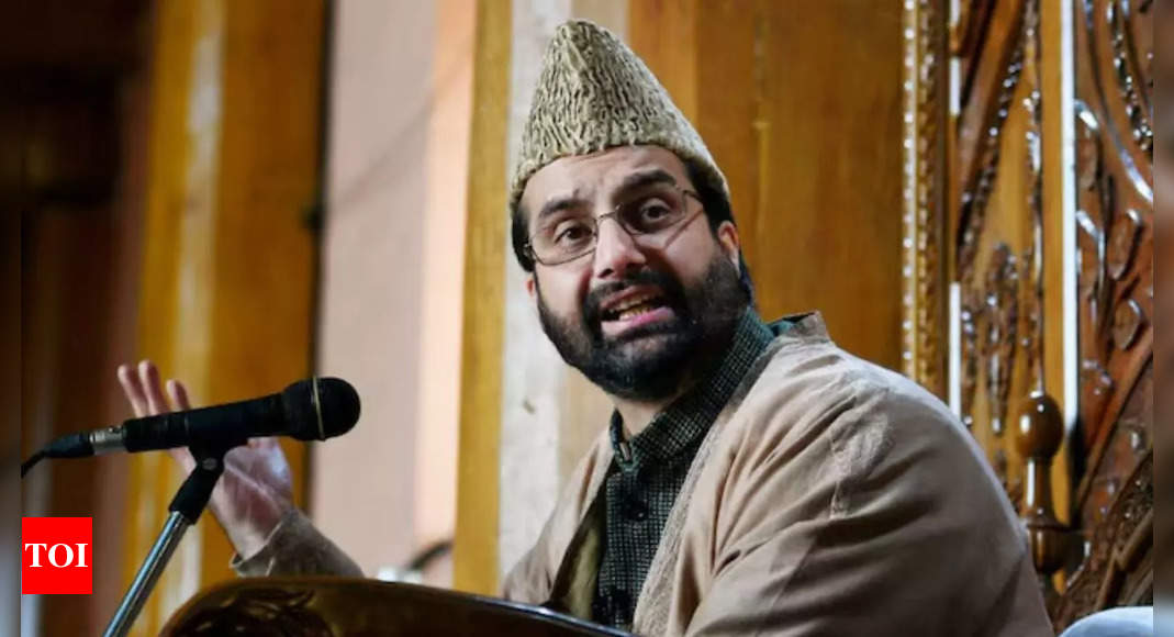 Mirwaiz, kin among 7 booked for encroaching evacuee land; Hurriyat chairman alleges harassment | India News