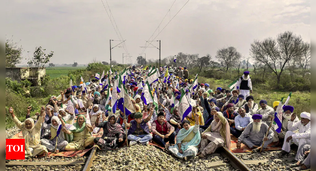 Farmers gather at Shambhu, Khanauri to mark 100 days of 'Delhi Chalo' protest | India News - Vimarsana News