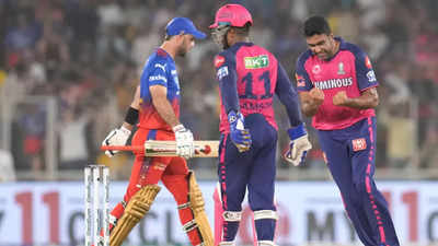 'What on earth was that?': Former cricketers slam Glenn Maxwell after his unwanted record in IPL Eliminator