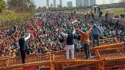 Farmers gather at Shambhu, Khanauri to mark 100 days of 'Delhi Chalo' protest