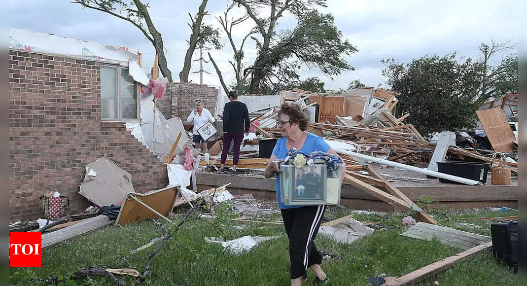 At least 5 dead, 35 injured as multiple tornadoes hit Iowa – Times of India