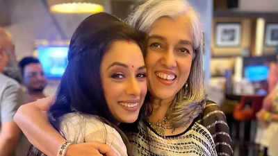 Rupali Ganguly reunites with her Sarabhai Vs Sarabhai co-star Ratna Pathak Shah; enjoys a fun banter