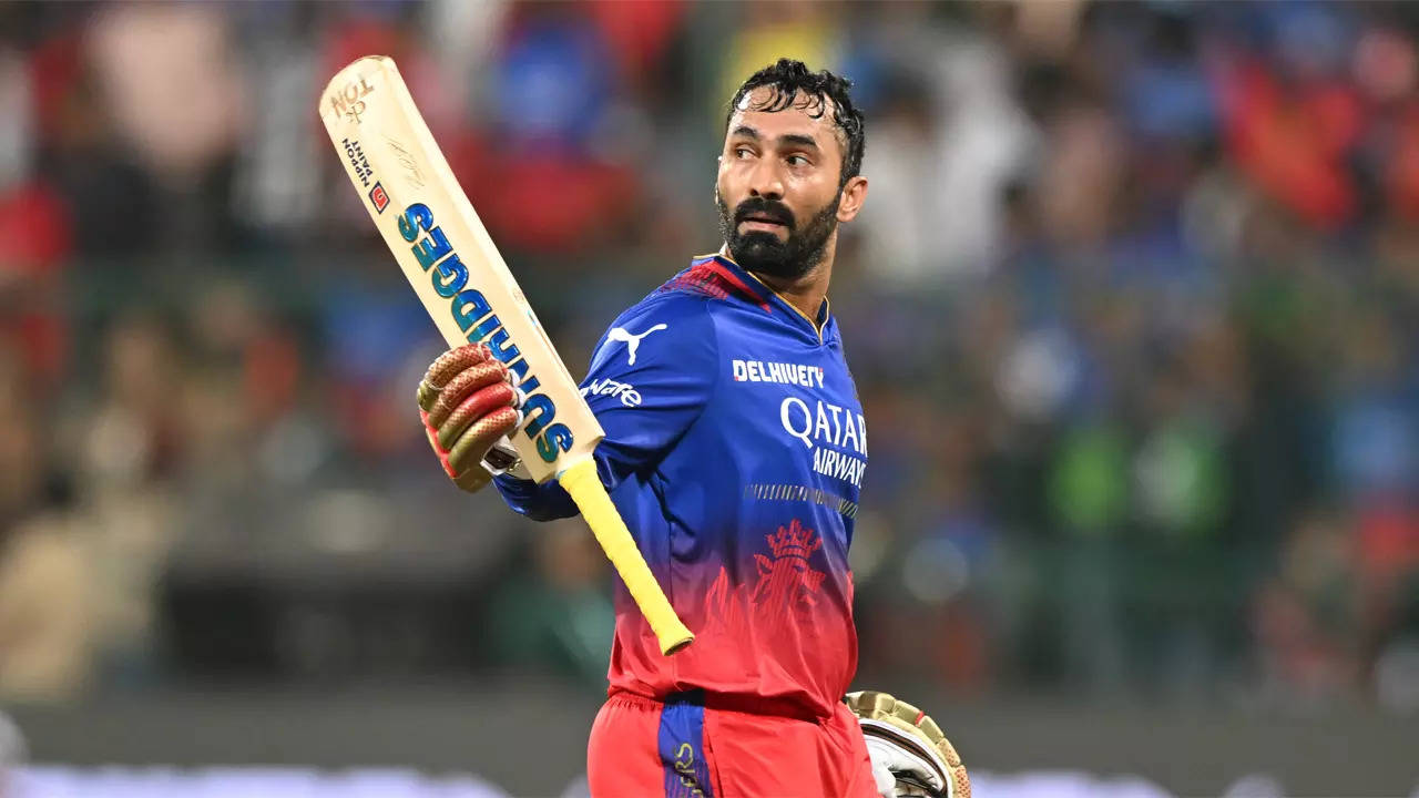 Dinesh Karthik Thank You Dk Broadcaster S Heartfelt Farewell Post For Dinesh Karthik