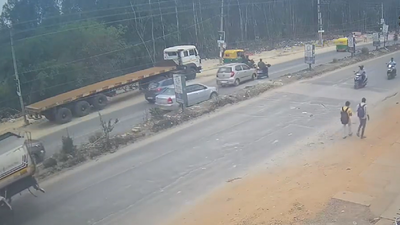 Road rage on CCTV: Biker smashes car window after failing to overtake it