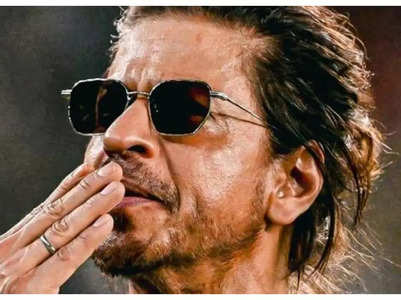 SRK's manager shares his health update