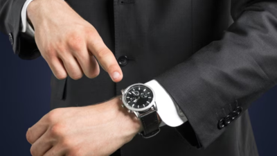 Flaunt your Style by Wearing These Exclusive Black Watches for Men
