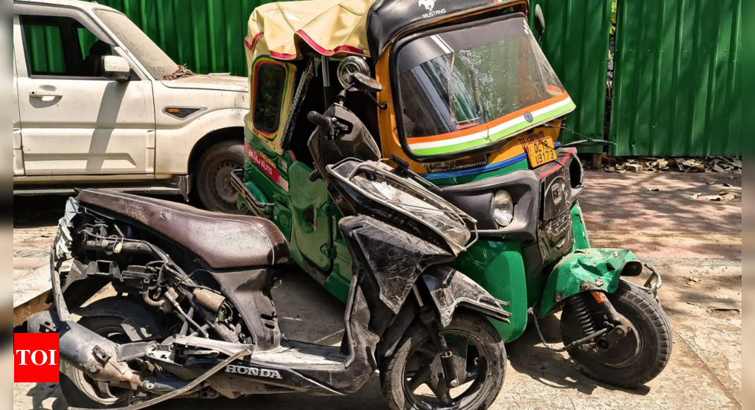 Teen on scooter ras another, 32-yr-old dead