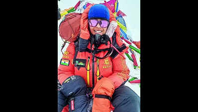 City girl youngest Indian to scale Everest from Nepal side