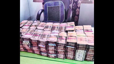 ₹ 1.2 crore seized from man in bus