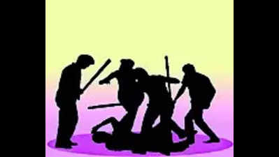 Over seven injured in violent clash in Sagar