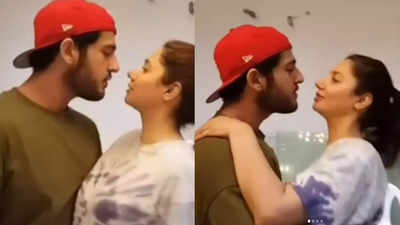 Mahira Khan's romantic BTS dance video with Adnan Sami's son Azaan Sami goes viral - WATCH