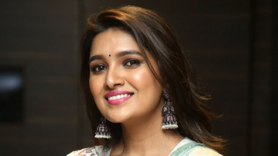 Vani Bhojan signs up to play as one of the heroines in 'Kalakalappu 3'