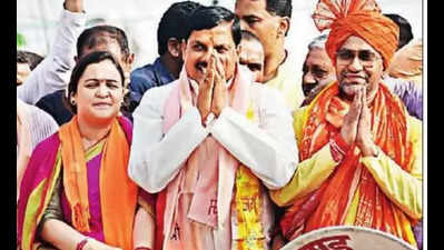 Mulayam’s ‘chhoti bahu’ campaigns for BJP pick