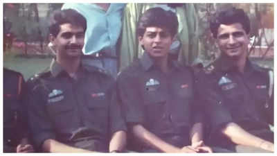 THIS rare photo of Shah Rukh Khan from sets of 1989 show 'Fauji' is simply unmissable!