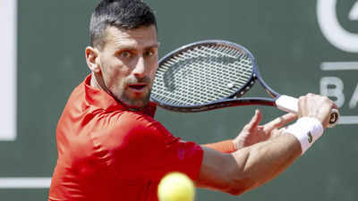 Djokovic loses in Geneva Open semis before French Open title defence