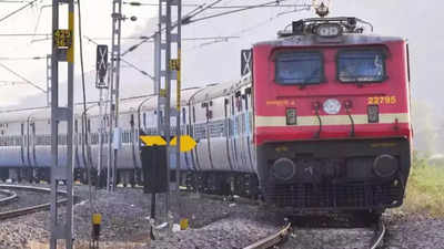 Monsoon preparedness works to be completed by May 31 on Central and Western railway