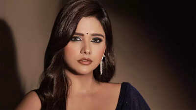 Amidst divorce rumours with estranged husband Nikhil Patel, Dalljiet Kaur shares a cryptic note on 'Staying silent for sake of kids'