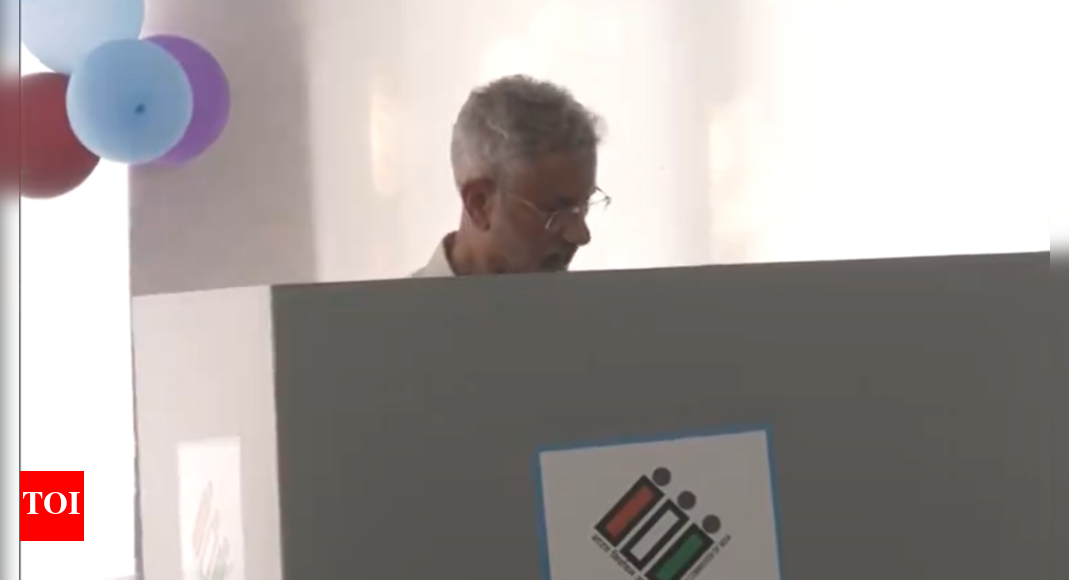 'Delhi's voters will once again support PM Modi and Viksit Bharat', says EAM S Jaishankar, casts his vote | India News - Vimarsana News