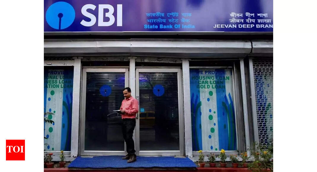 Attention SBI customers, the bank has important warning for you on these SMS and WhatsApp messages - Vimarsana News