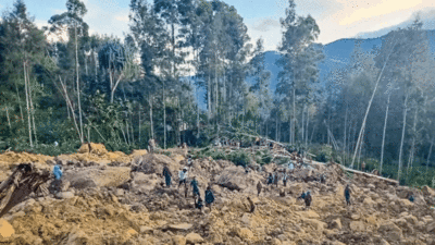 Over 300 buried as landslide hits Papua New Guinea