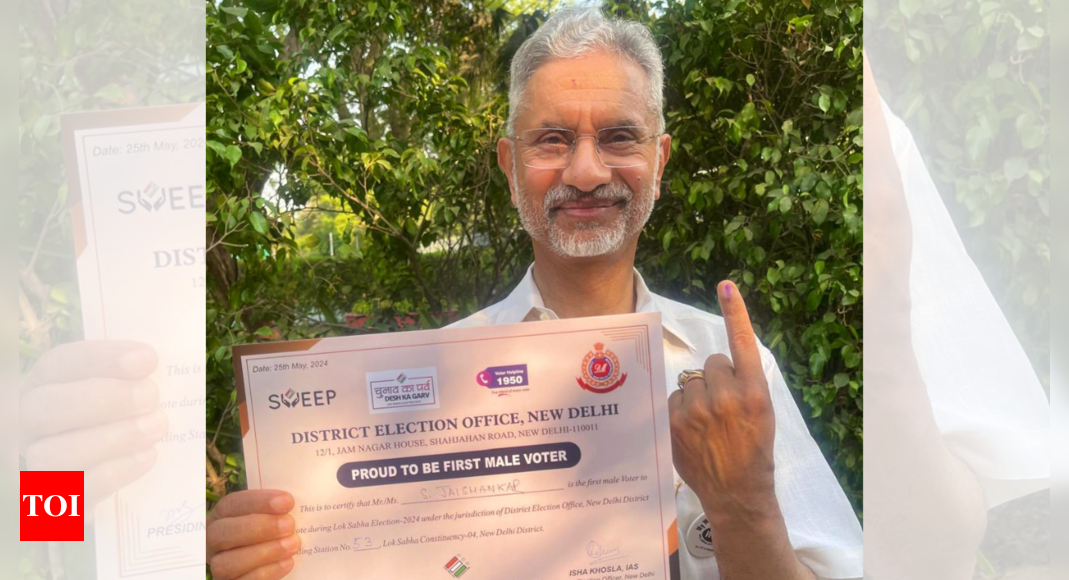 Why did Jaishankar receive certificate after casting his vote