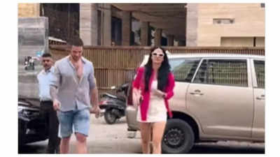 Natasa Stankovic spotted with a friend amid divorce rumors with Hardik Pandya