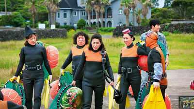 An exhibition on female divers from Jeju attracts K-Drama fans