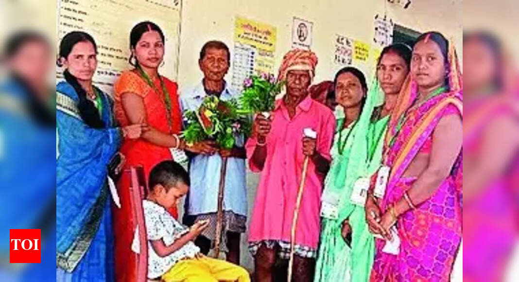 Jhumra Bokaro: Voters defy Maoist threat and turnout in Jhumra Hills | Ranchi News - Vimarsana News