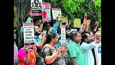 Sahiti investors seek justice, protest in front of CCS office