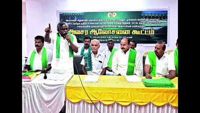 Farmers slam CM for allowing Kerala to build check dams
