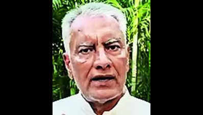 Jakhar claims liquor trader raided by ED close to Cong, AAP leaders
