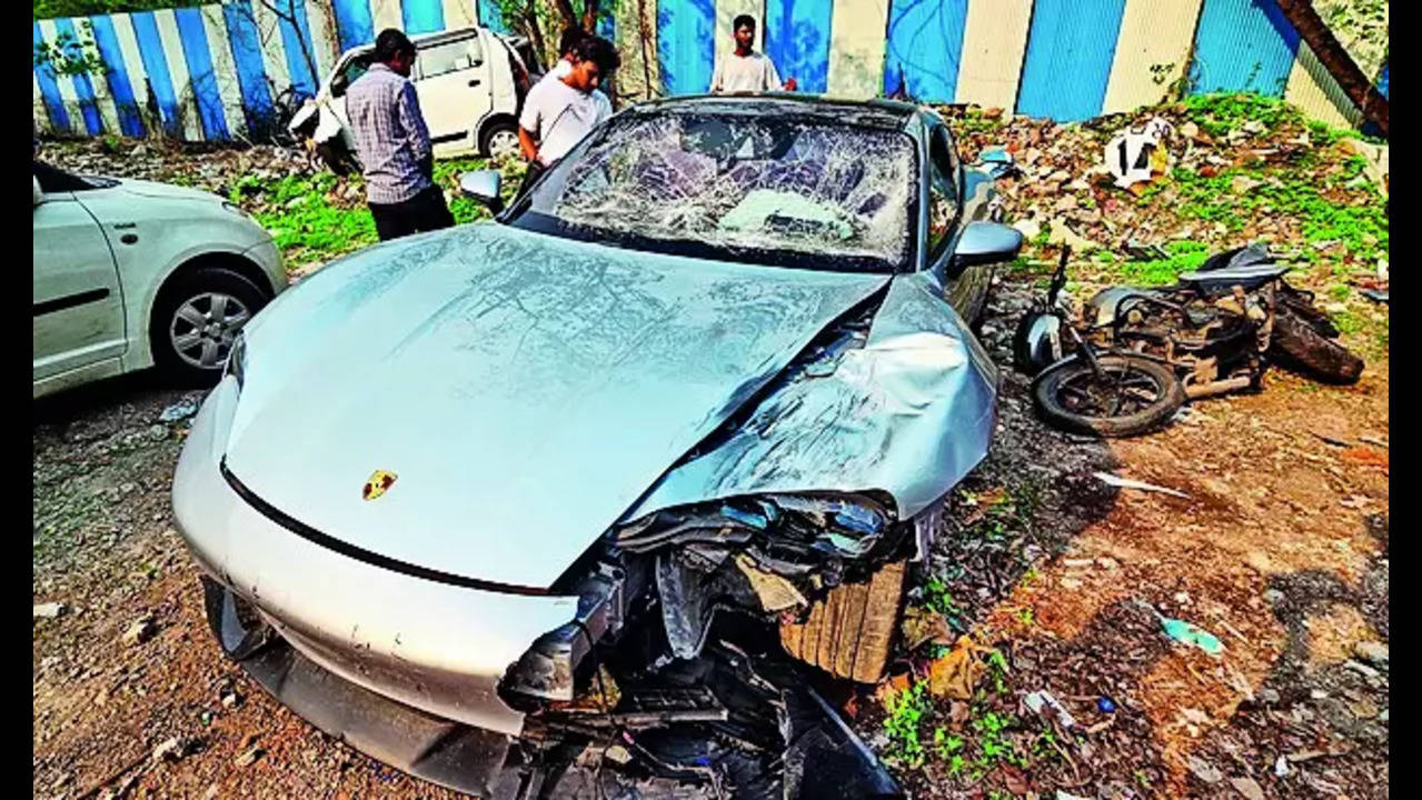 Pune Porsche crash: Charges of cheating invoked; car was on road sans ...