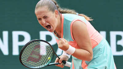 Jelena Ostapenko battles past Cristian in French Open first round