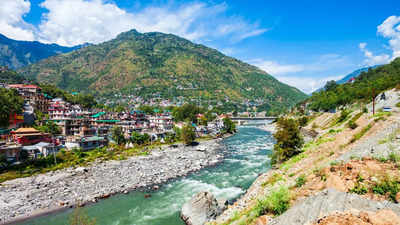 Tourist washed away in Beas river near Manali, another missing